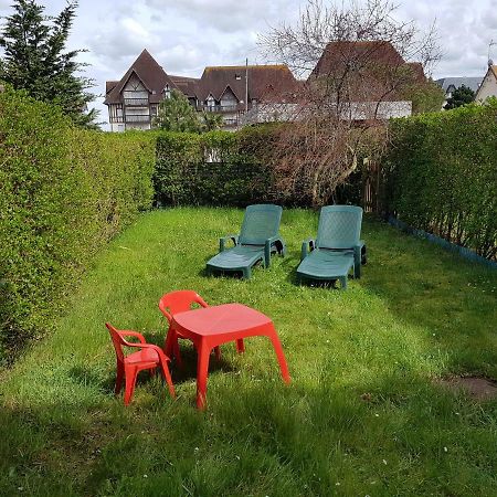 Appartement 2 Pieces Rez-De-Jardin A 2 Pas De La Plage Et De La Thalasso Cabourg Ngoại thất bức ảnh