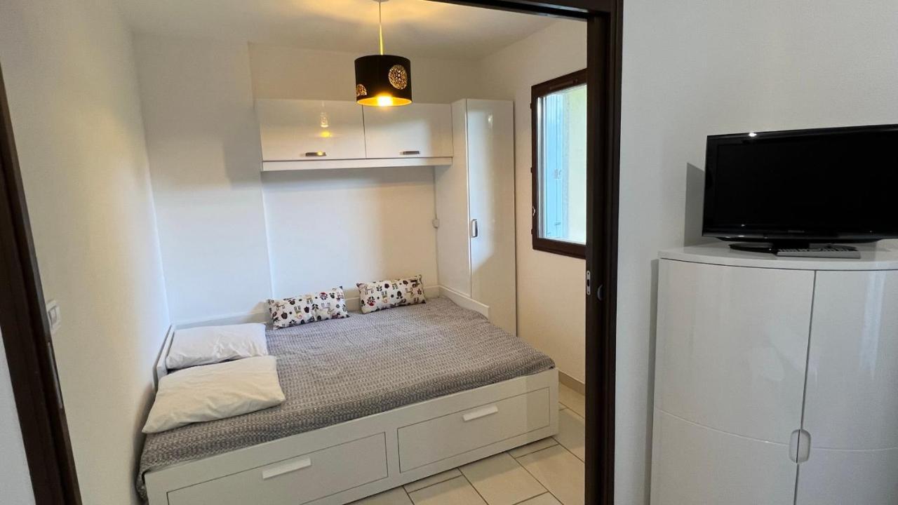 Appartement 2 Pieces Rez-De-Jardin A 2 Pas De La Plage Et De La Thalasso Cabourg Ngoại thất bức ảnh