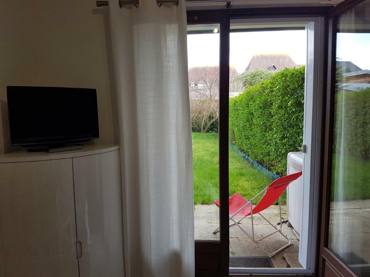 Appartement 2 Pieces Rez-De-Jardin A 2 Pas De La Plage Et De La Thalasso Cabourg Ngoại thất bức ảnh